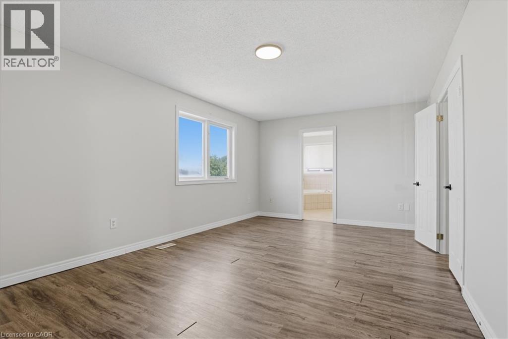 43 DECARO Crescent - 13