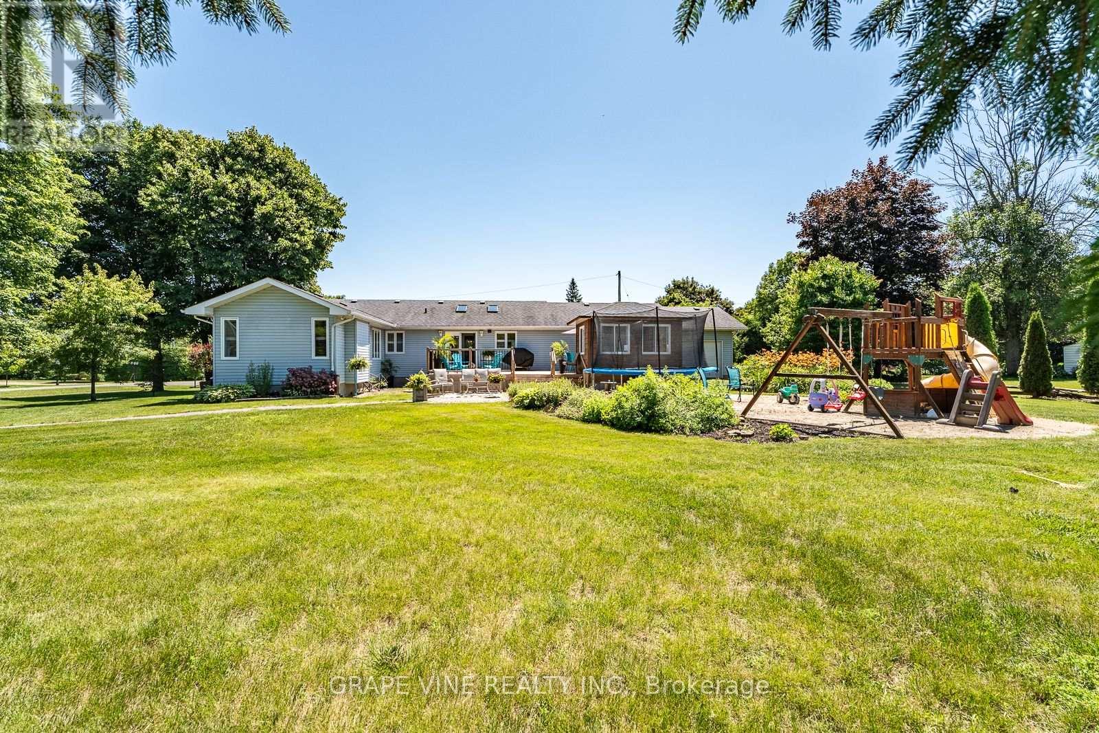 8391 ROWAN DR DRIVE, Ottawa. Luxury613. By Peter Sagos - Image 11