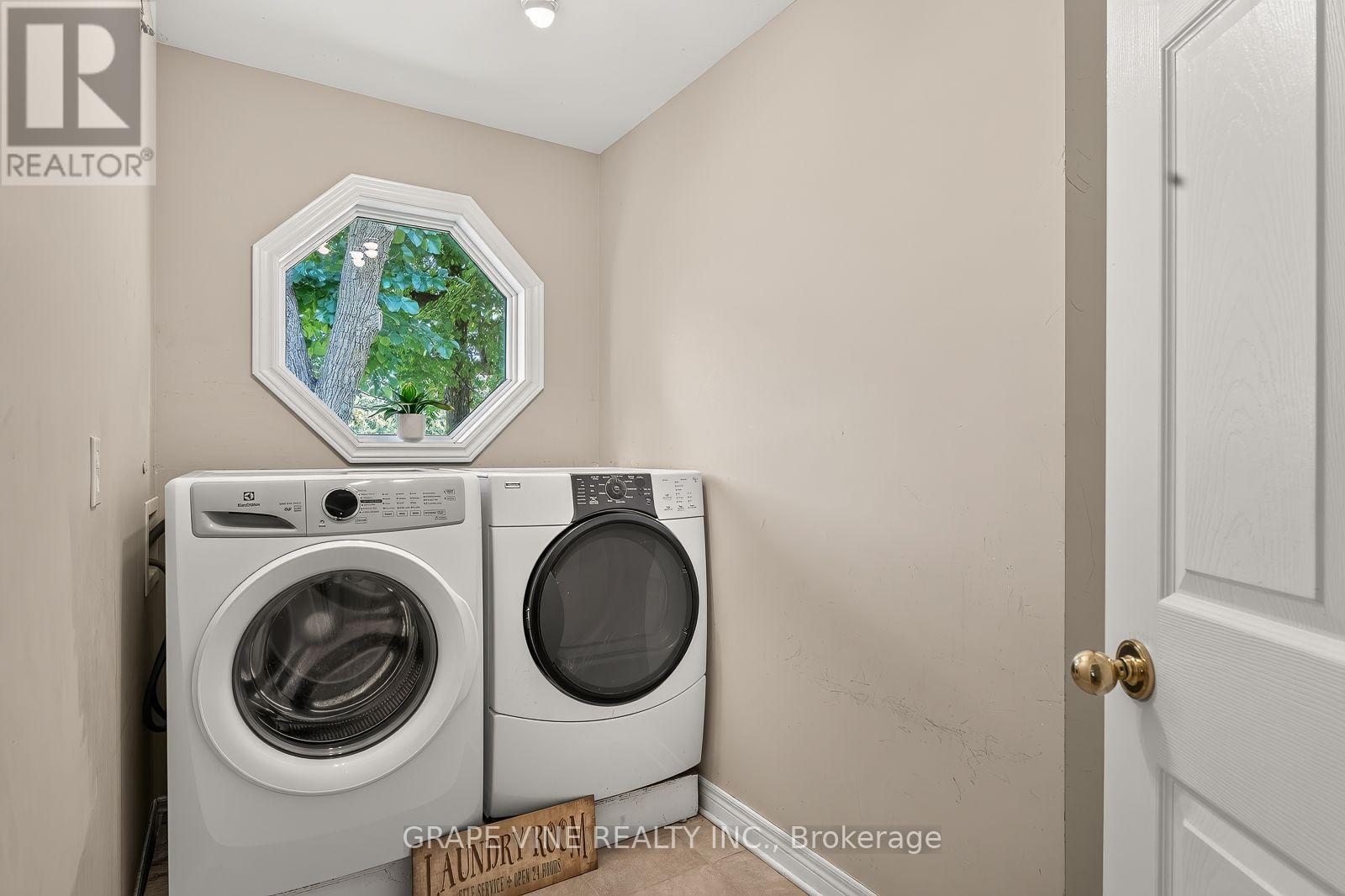 8391 ROWAN DR DRIVE, Ottawa. Luxury613. By Peter Sagos - Image 40