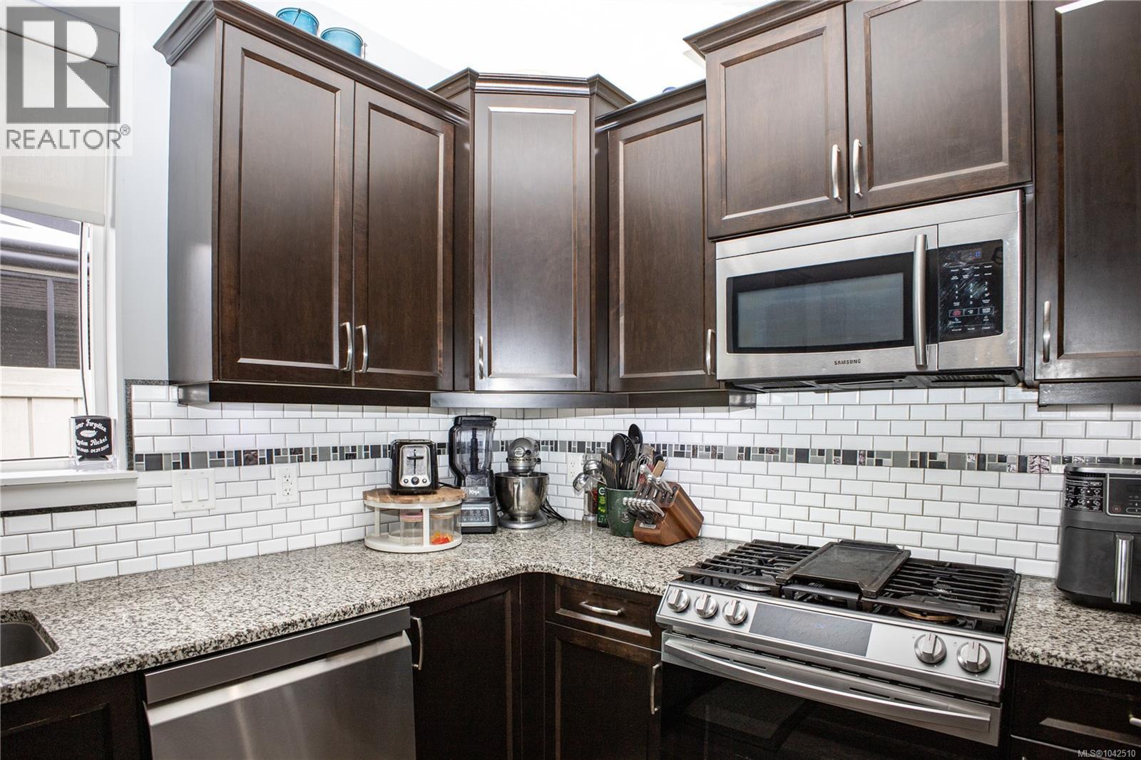 117 Strathcona Way - 15