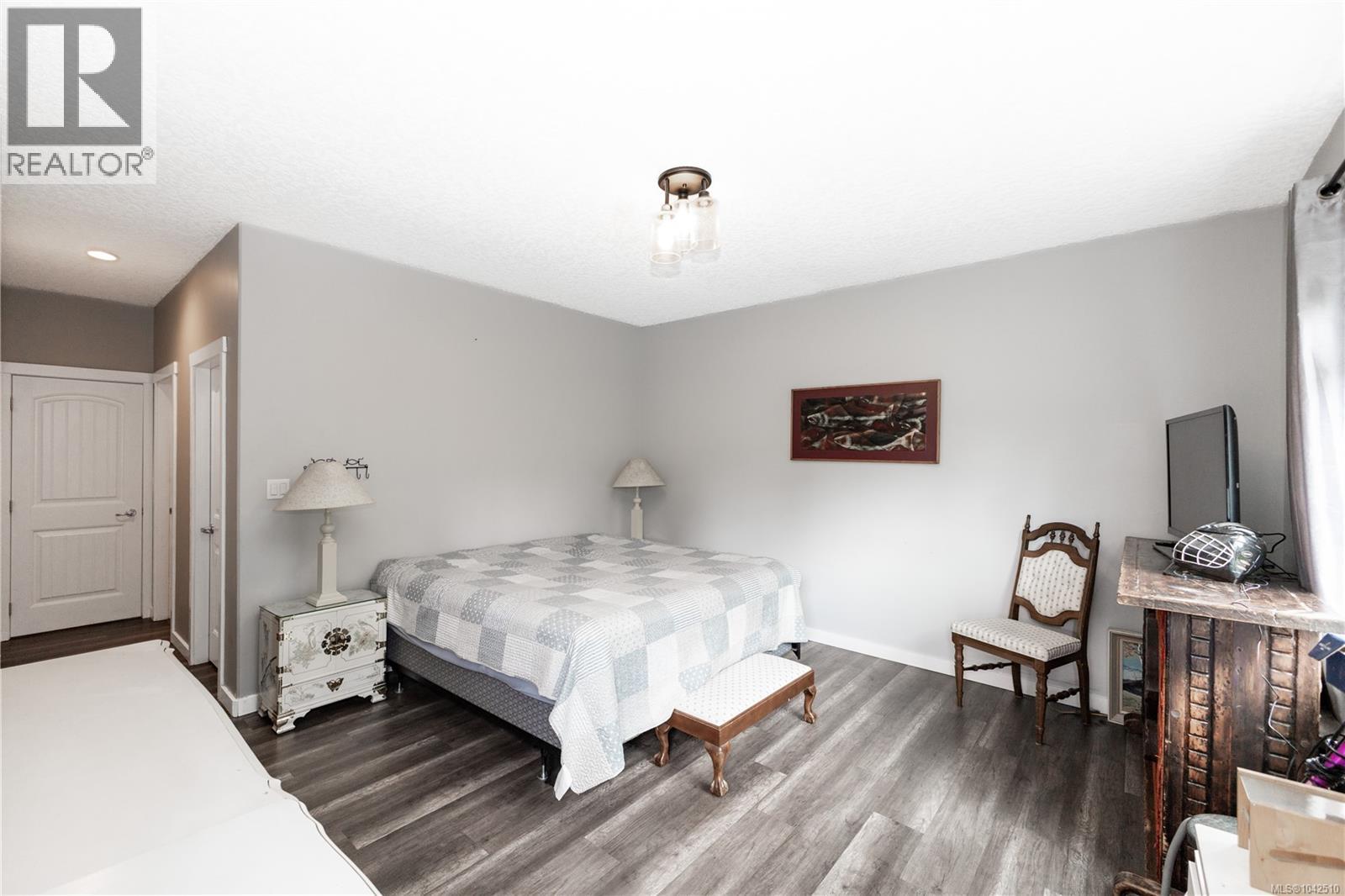 117 Strathcona Way - 26