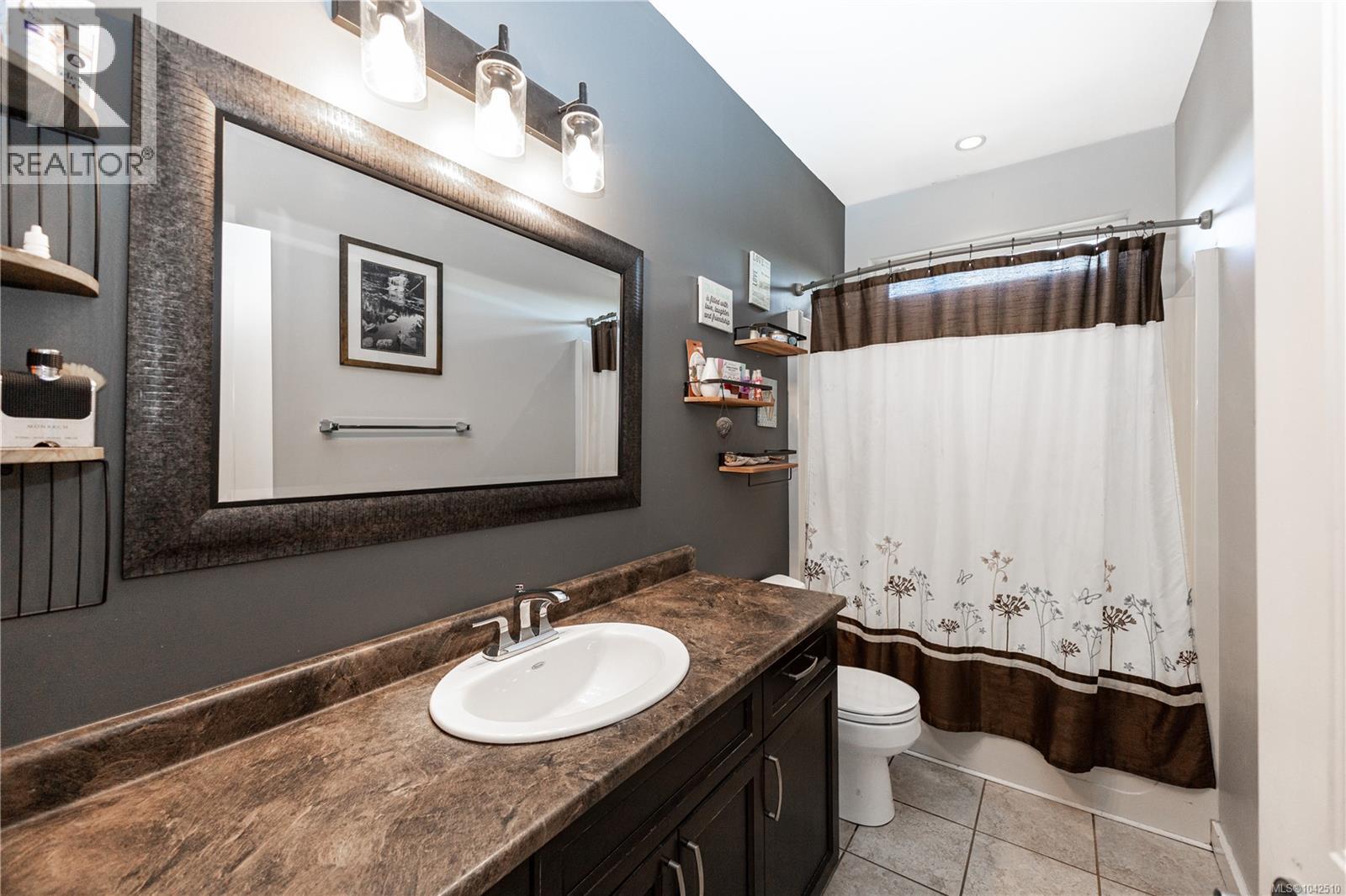 117 Strathcona Way - 29