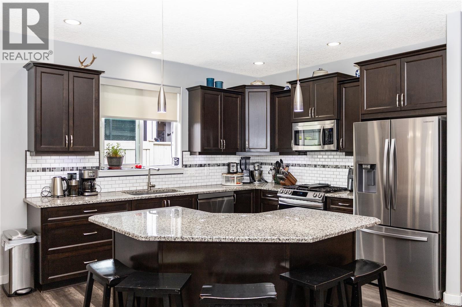 117 Strathcona Way - 9
