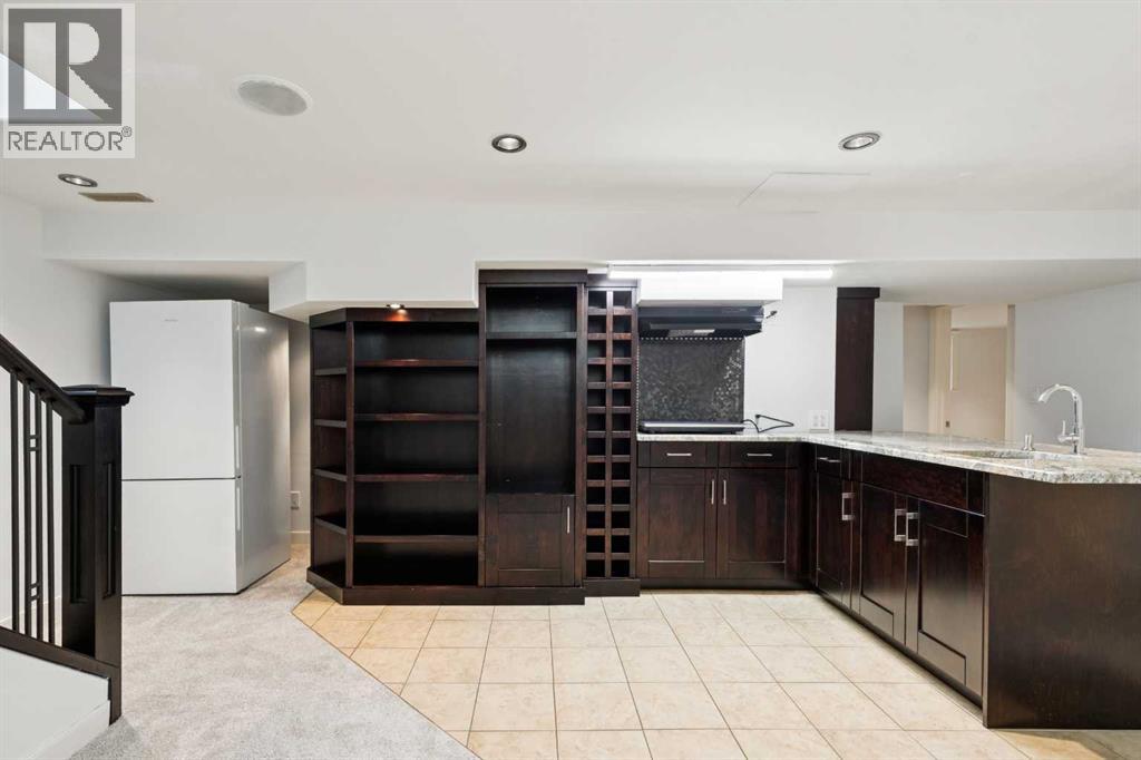 2136 26 Avenue SW - 20