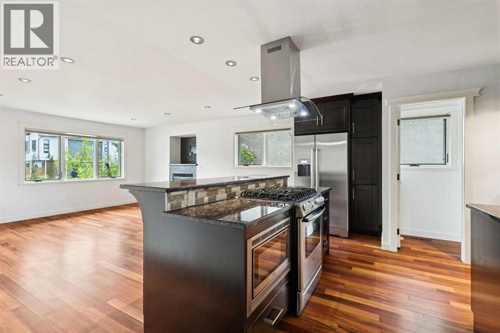 2136 26 Avenue SW - 8