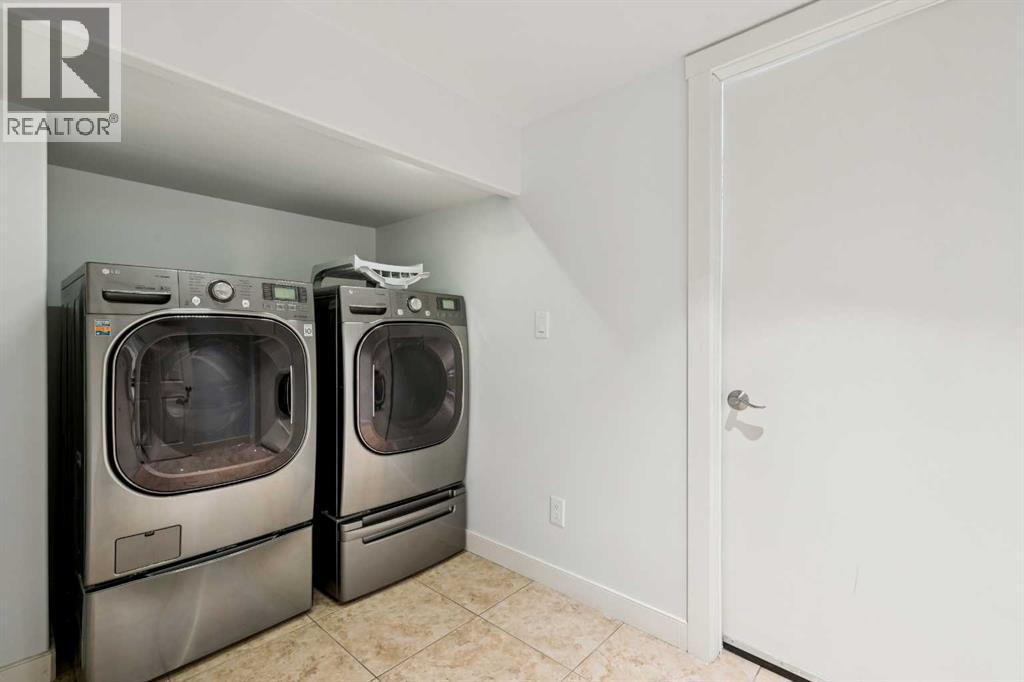 2136 26 Avenue SW - 29