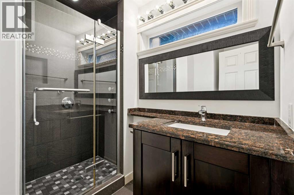 2136 26 Avenue SW - 13