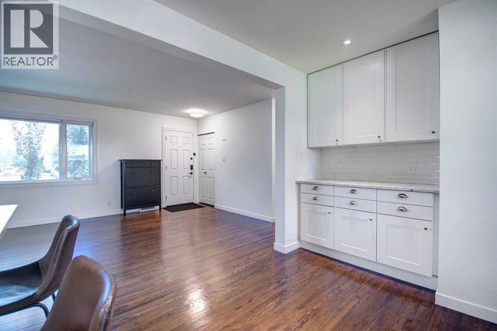 4319 Greenview Drive NE - 5