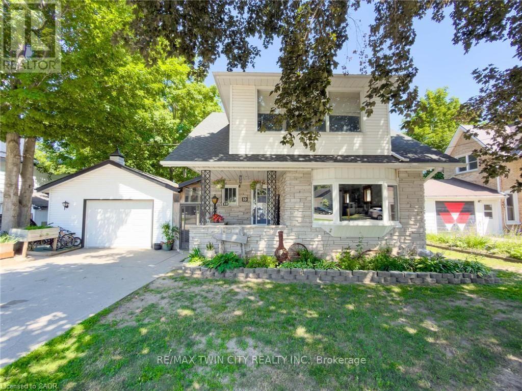 10 HILLCREST STREET W - 3