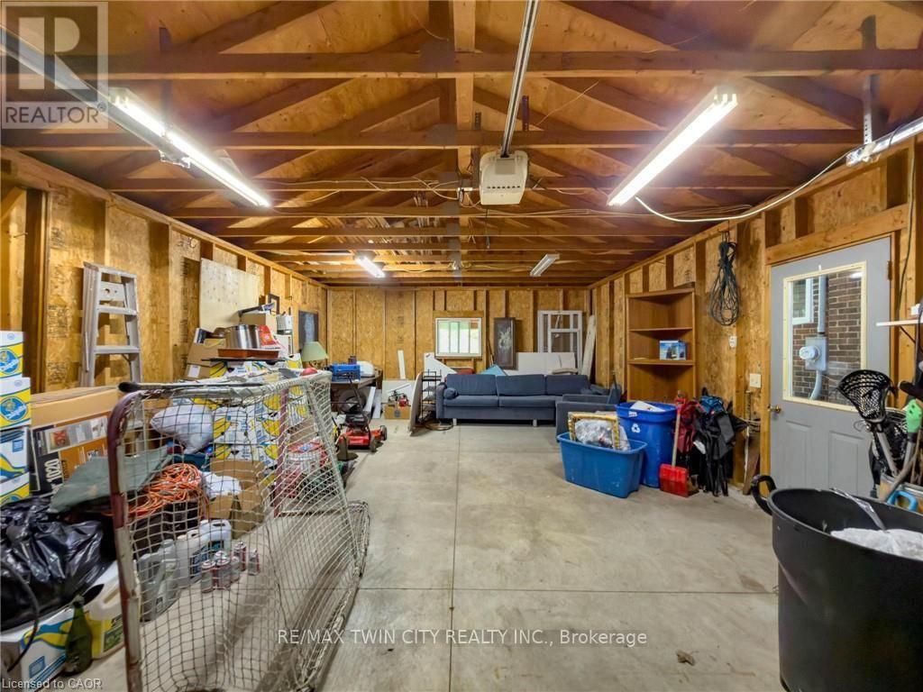 10 HILLCREST STREET W - 45