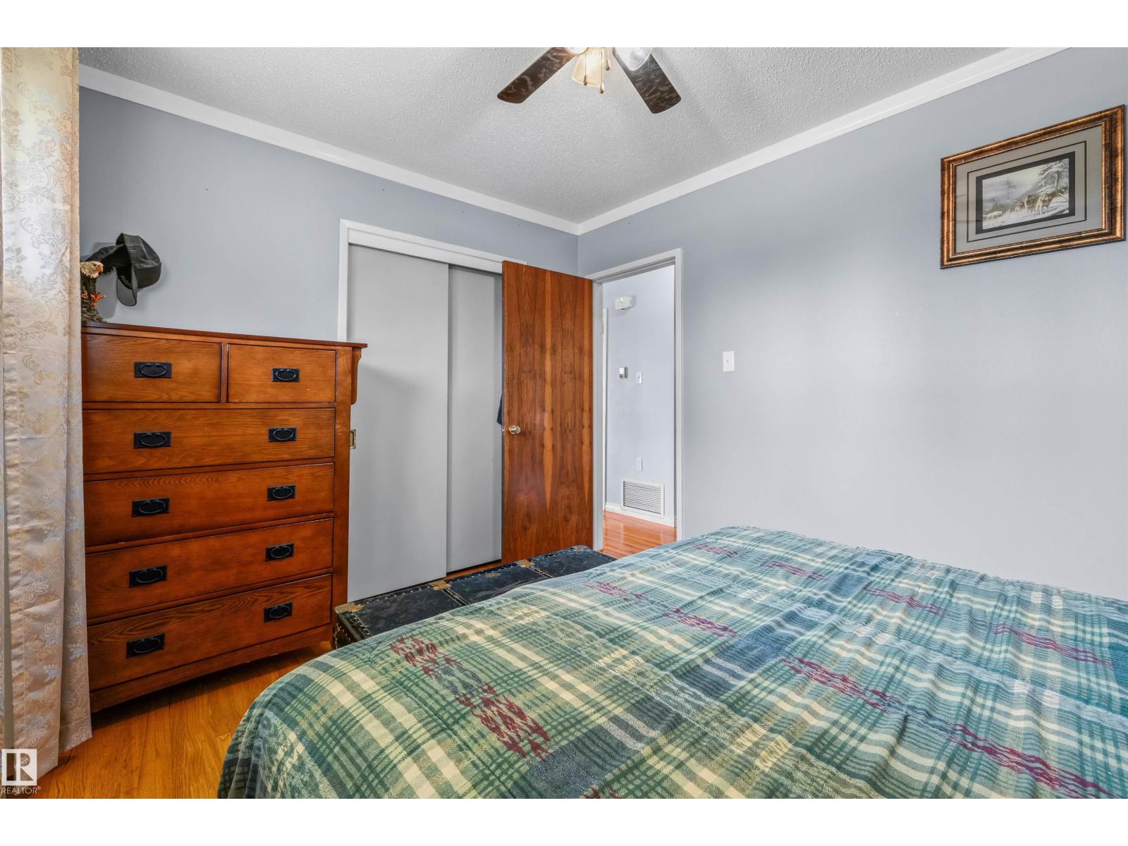 10534 163 ST NW - 17