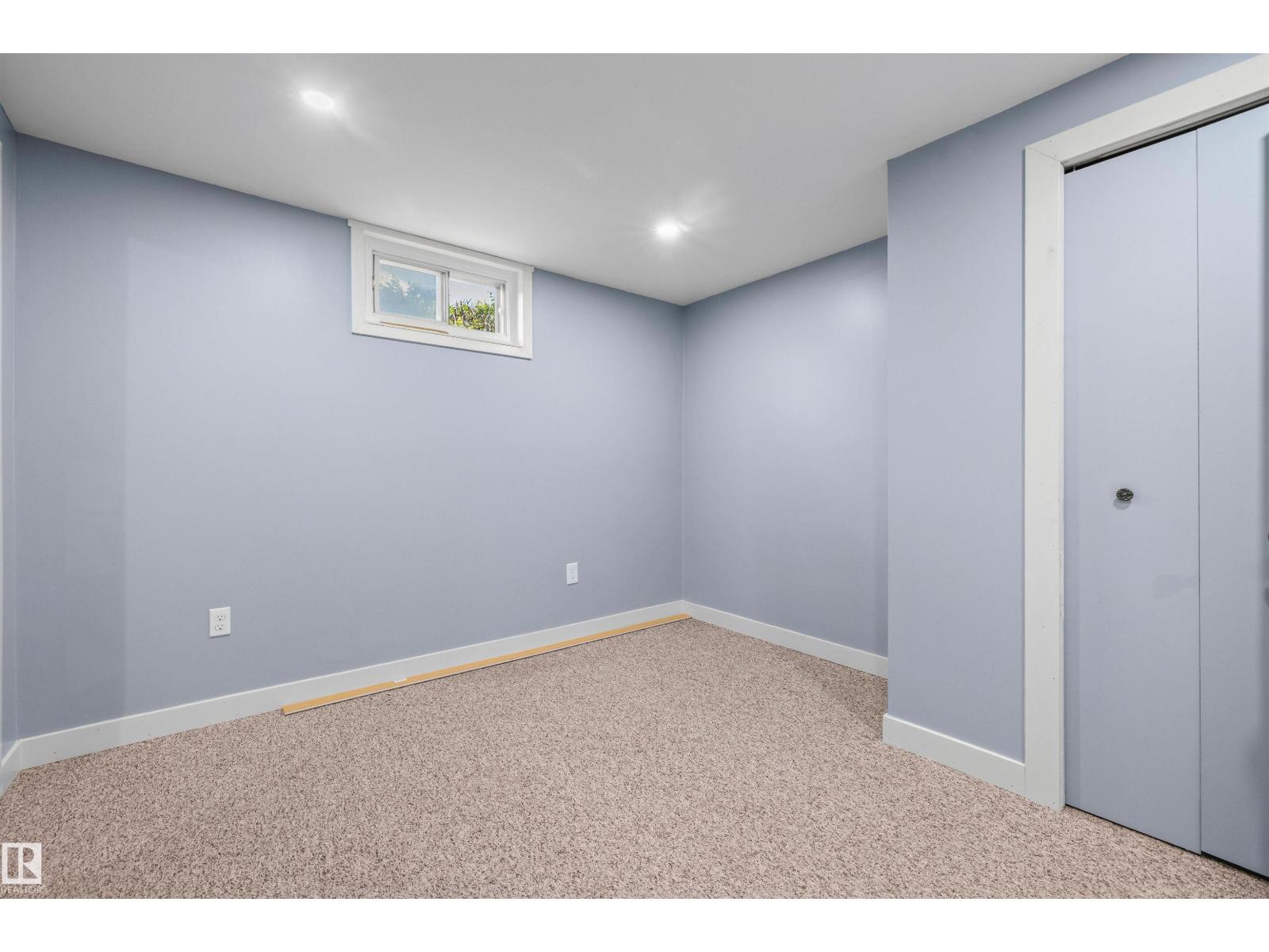 10534 163 ST NW - 26