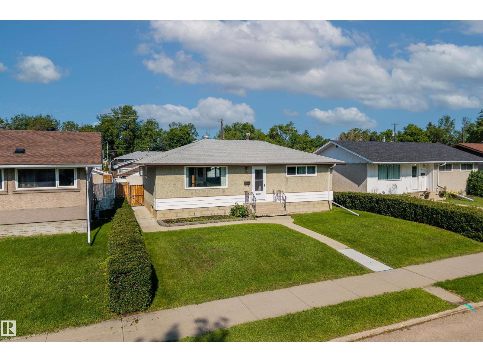 10534 163 ST NW - 3