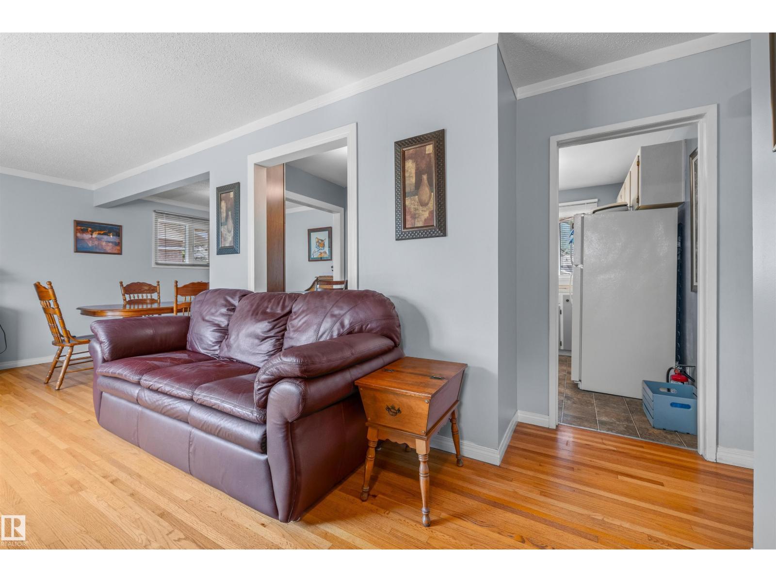 10534 163 ST NW - 5