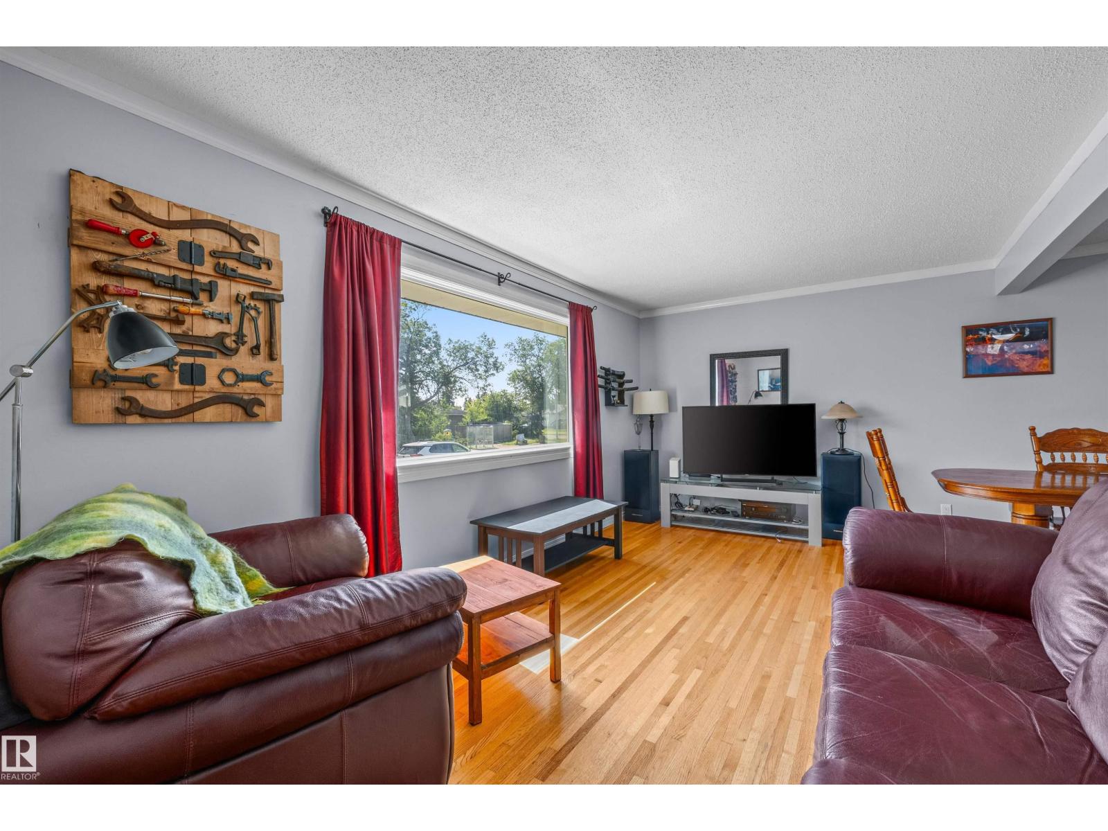 10534 163 ST NW - 6