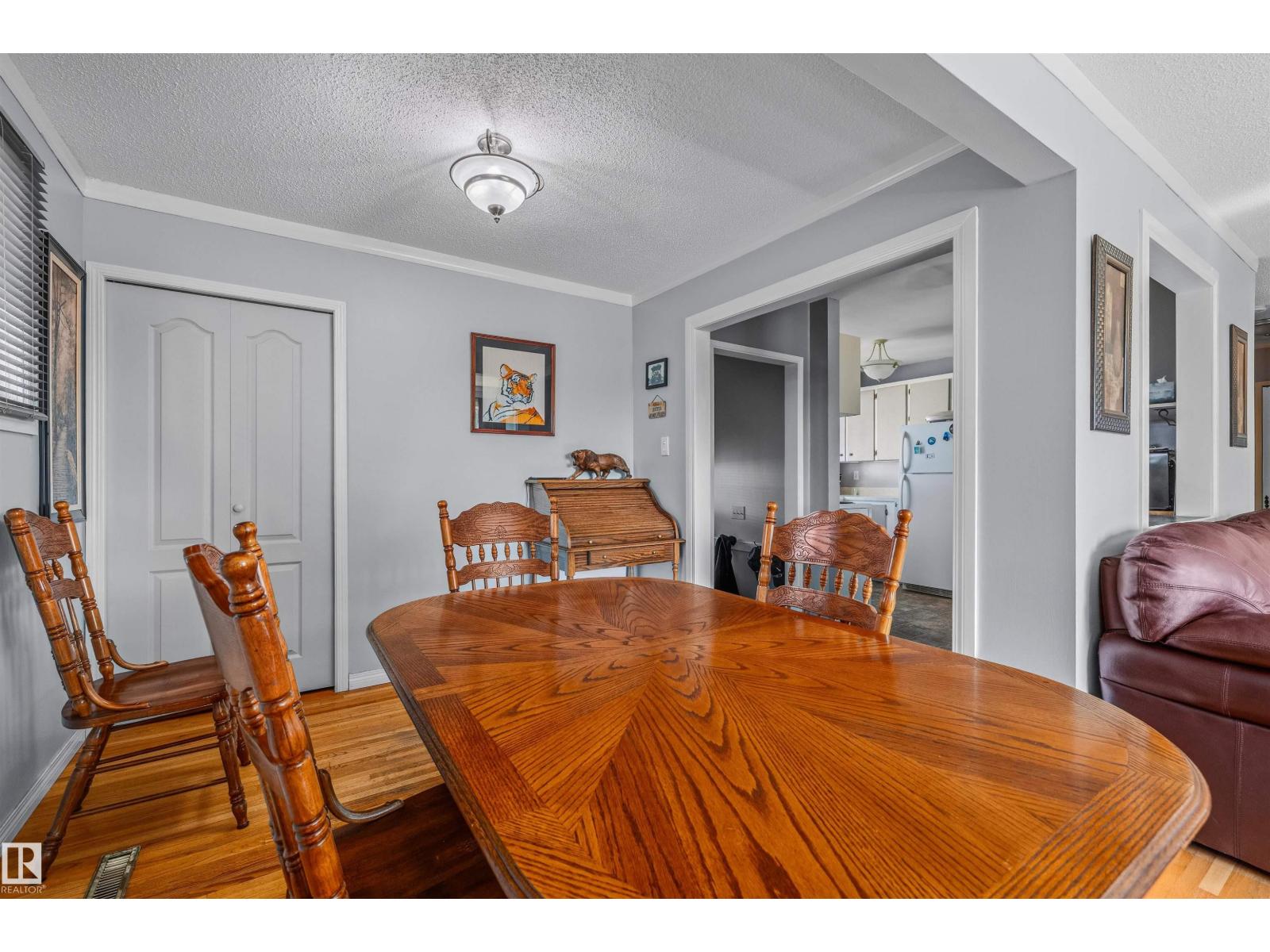 10534 163 ST NW - 10