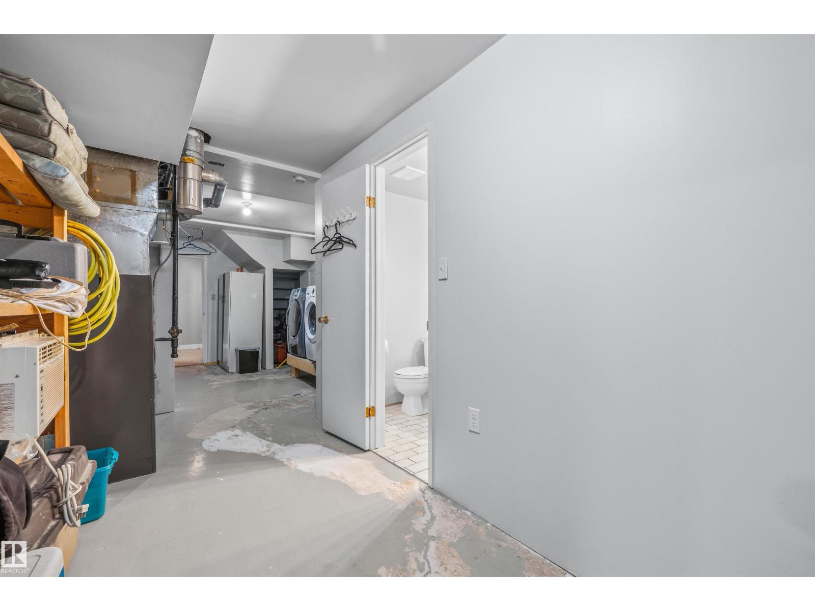 10534 163 ST NW - 28