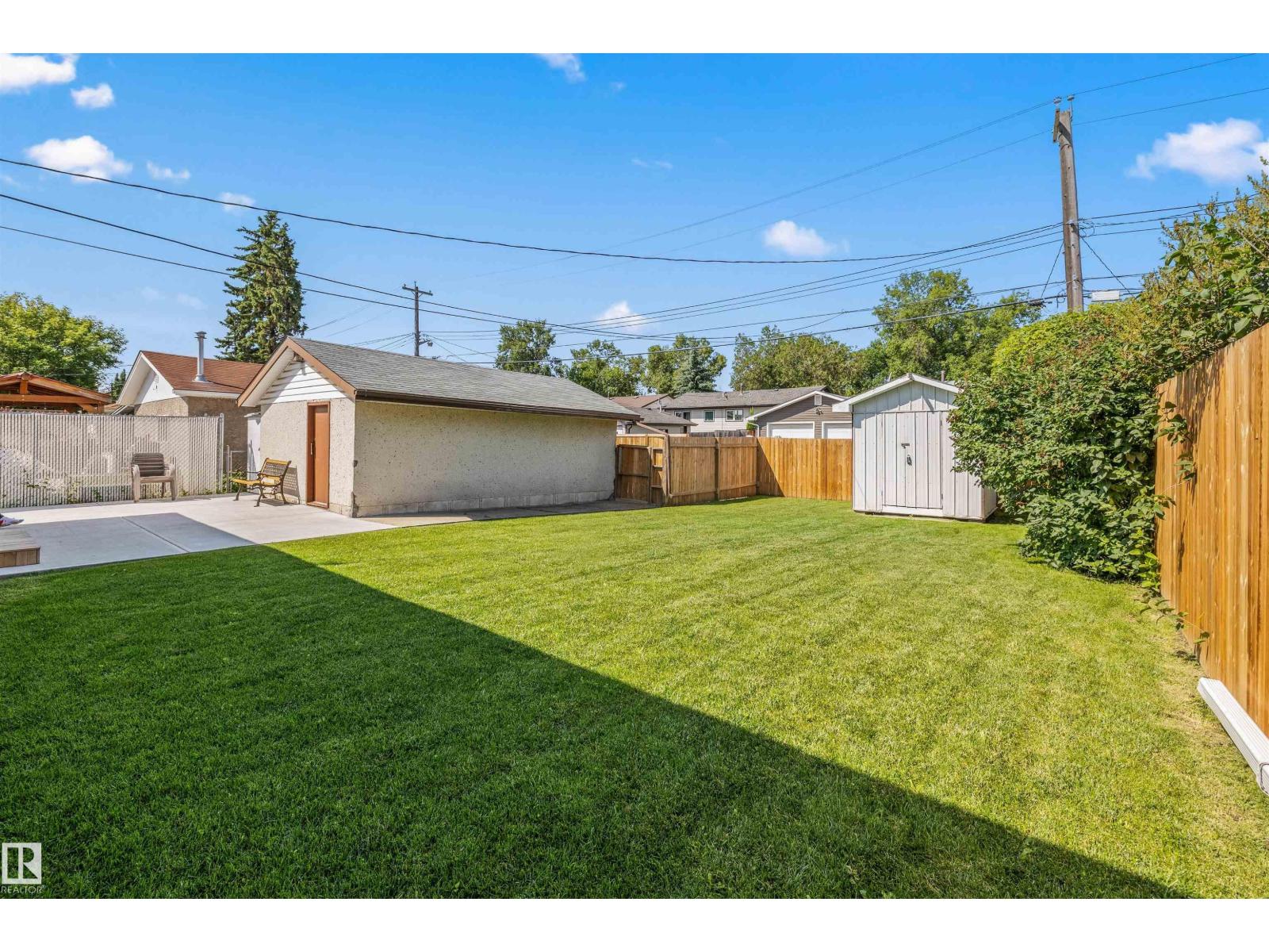 10534 163 ST NW - 35