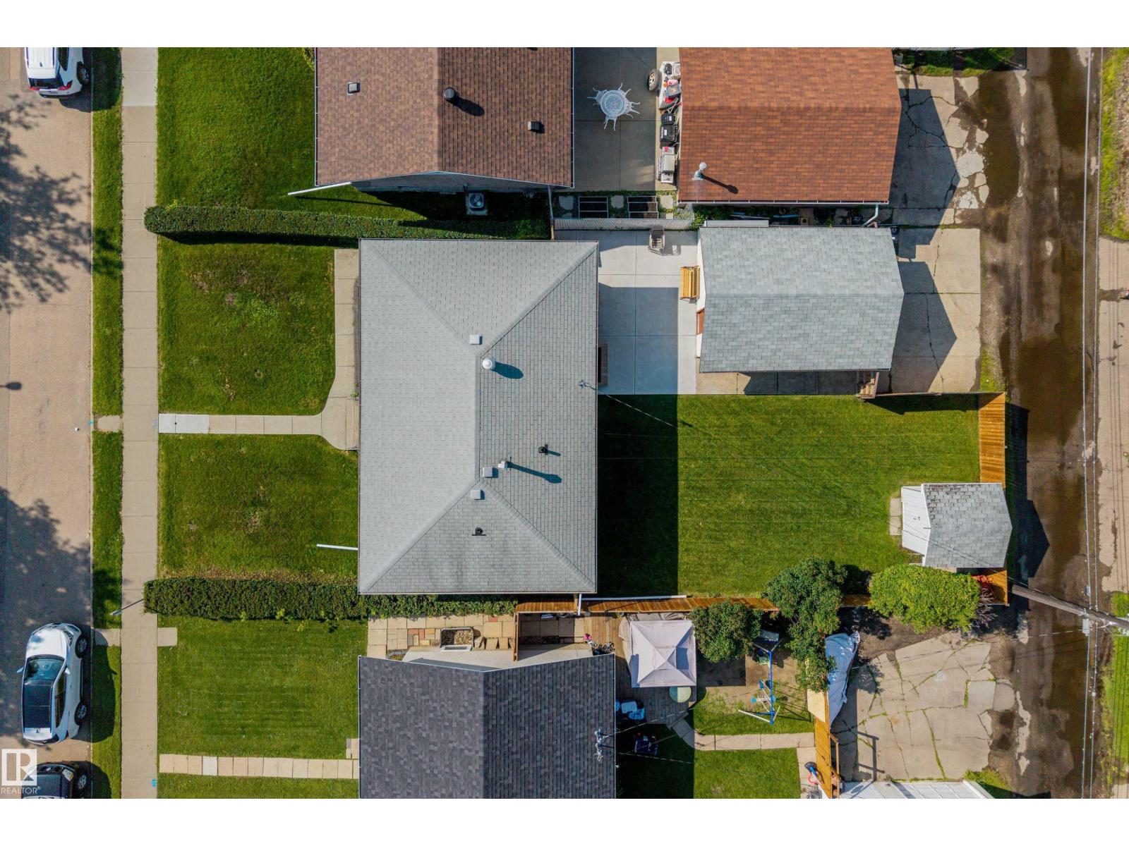 10534 163 ST NW - 38