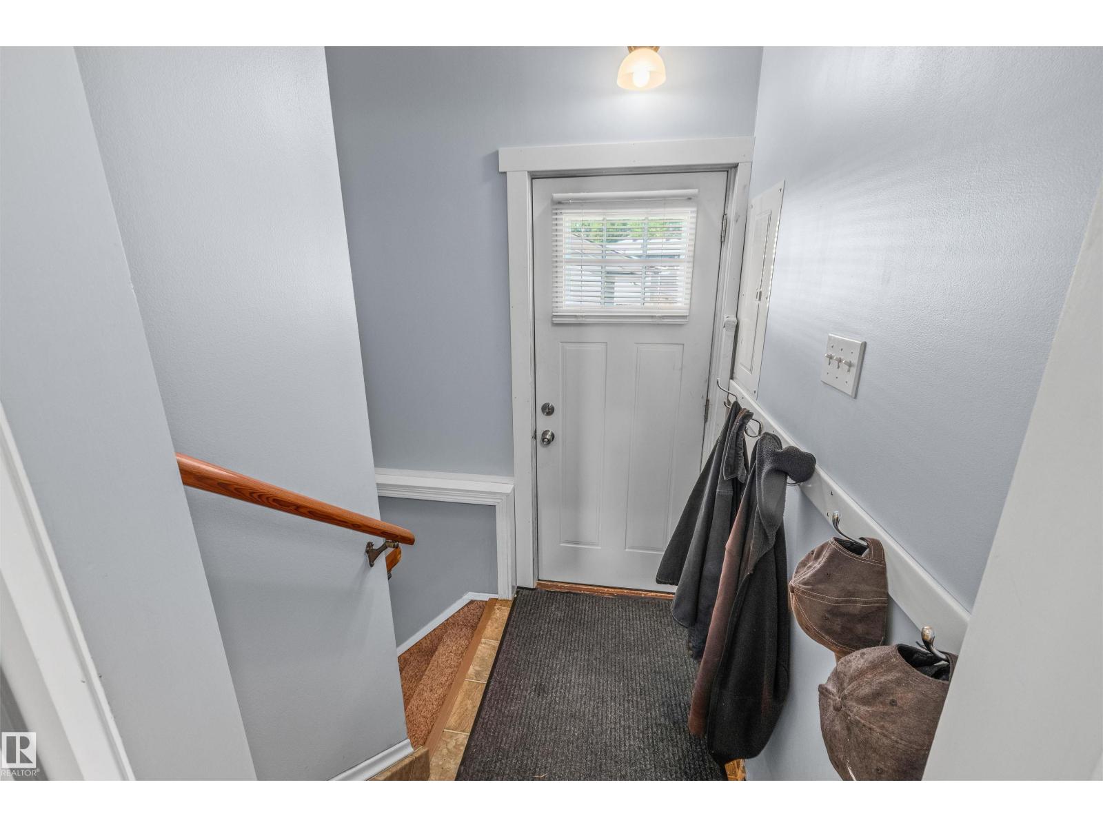 10534 163 ST NW - 21