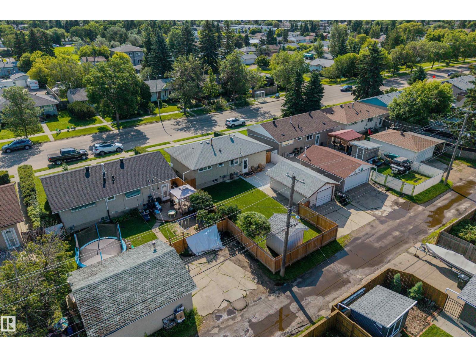 10534 163 ST NW - 42