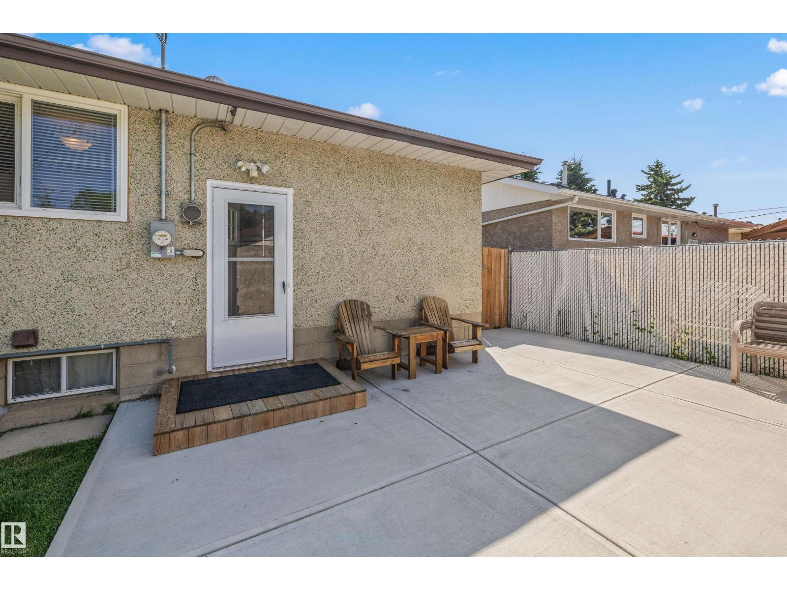 10534 163 ST NW - 37