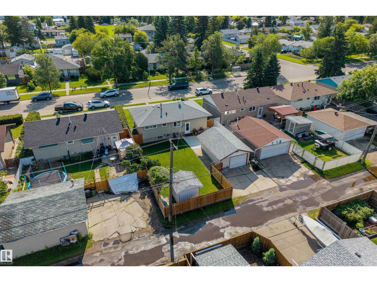10534 163 ST NW - 43