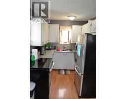 309 1st Avenue W, Kindersley, SK S0L1S0 Photo 11