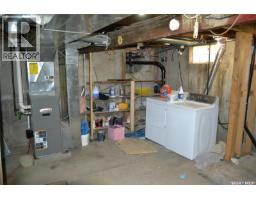 309 1st Avenue W, Kindersley, SK S0L1S0 Photo 21