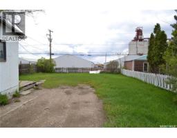 309 1st Avenue W, Kindersley, SK S0L1S0 Photo 24
