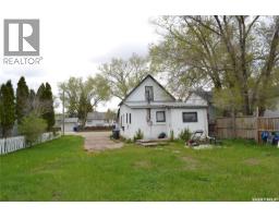 309 1st Avenue W, Kindersley, SK S0L1S0 Photo 25