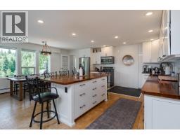 Photo 10 of 40, 9875 LAKESHORE DRIVE · Prince George, BC