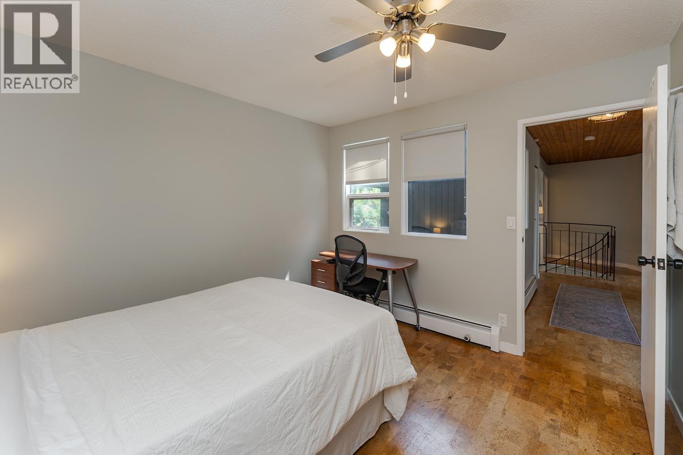 9875 LAKESHORE DRIVE - 17