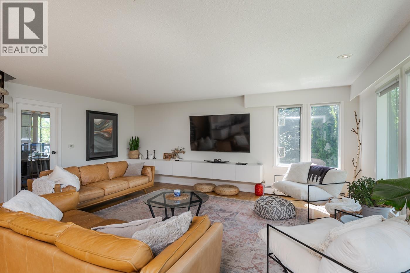 9875 LAKESHORE DRIVE - Image 14