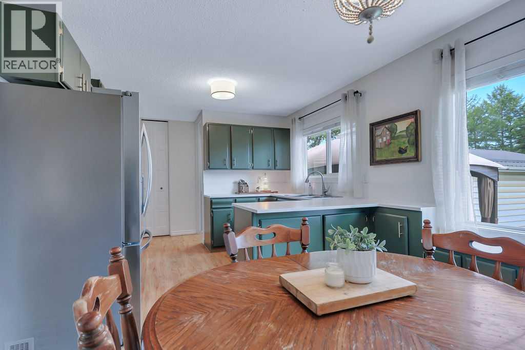 Listing photo – 4 Anders Street, Red Deer