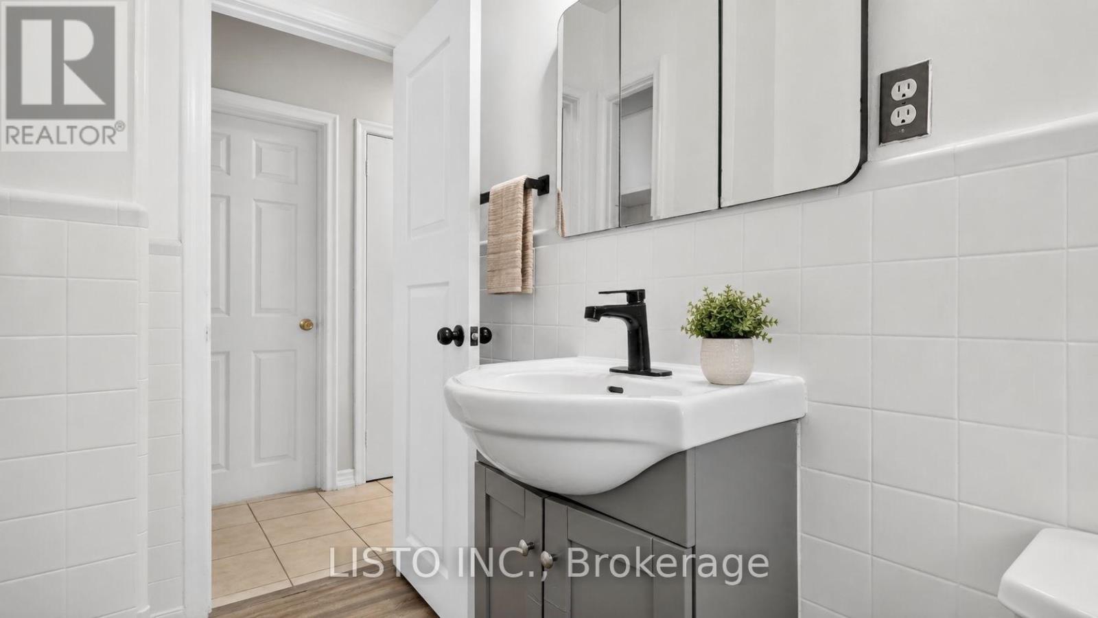 20 TILBURY DRIVE - 12