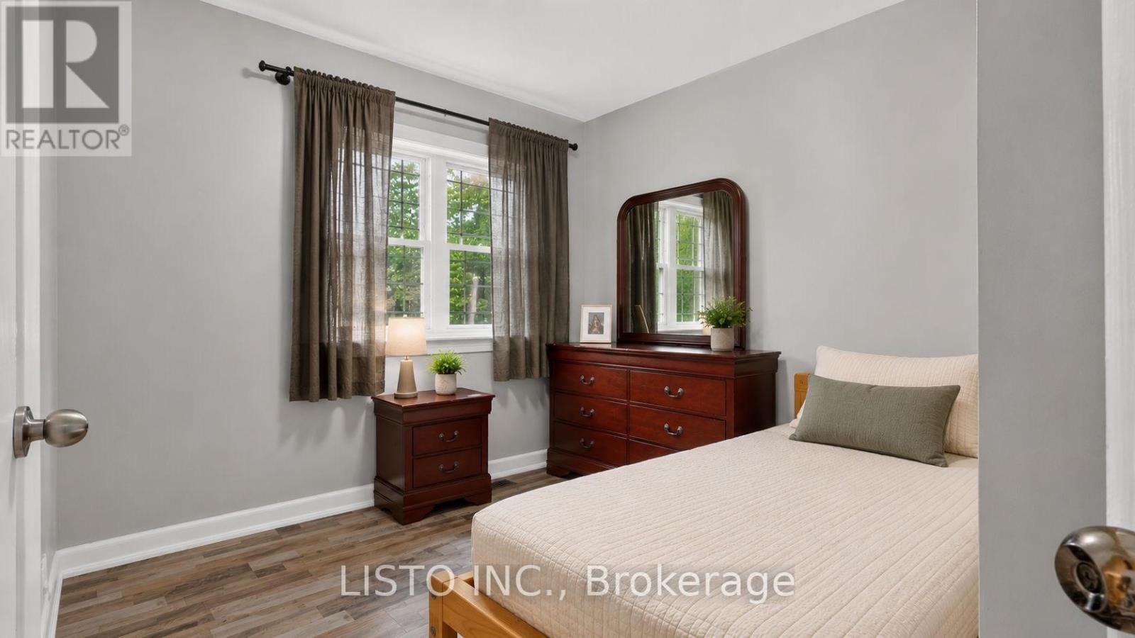 20 TILBURY DRIVE - 16