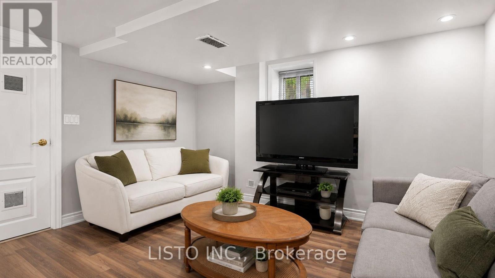 20 TILBURY DRIVE - 23