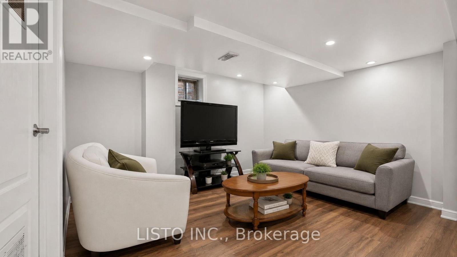 20 TILBURY DRIVE - 22