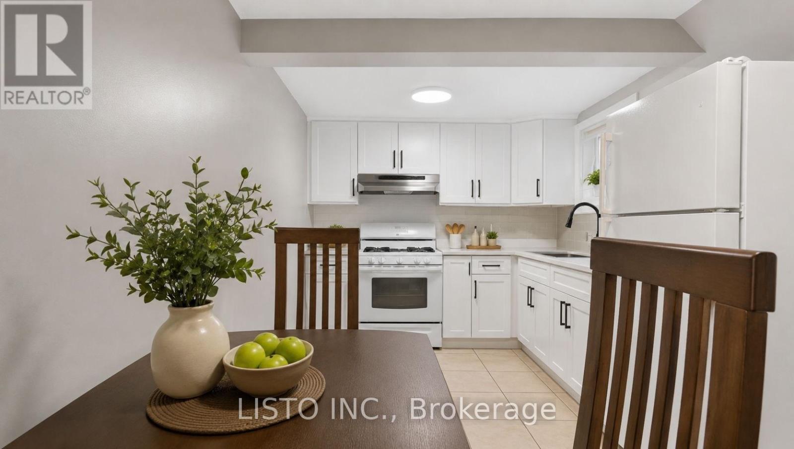 20 TILBURY DRIVE - 27