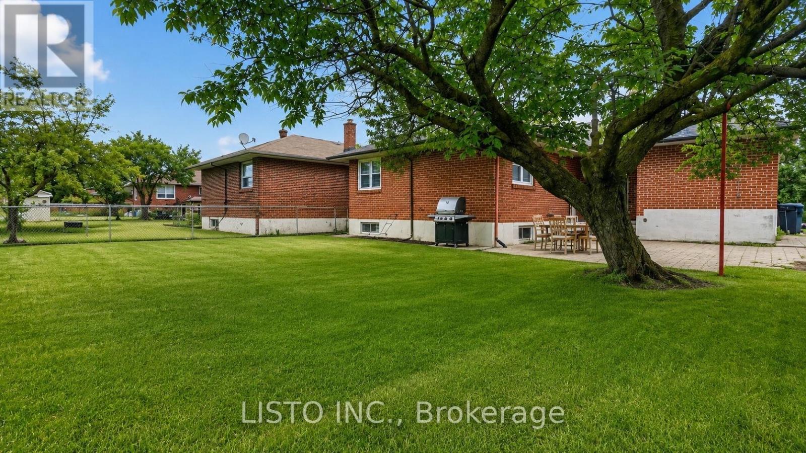 20 TILBURY DRIVE - 32