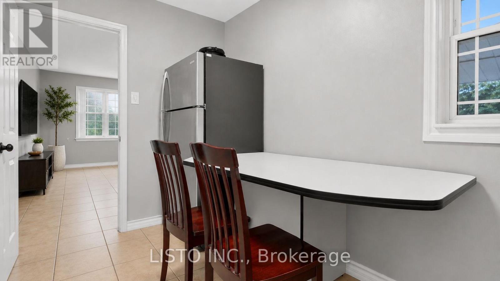 20 TILBURY DRIVE - 7