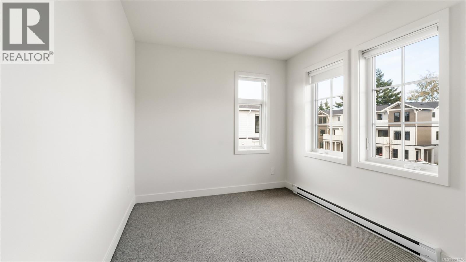 #5202 4201 Tyndall Ave - 13