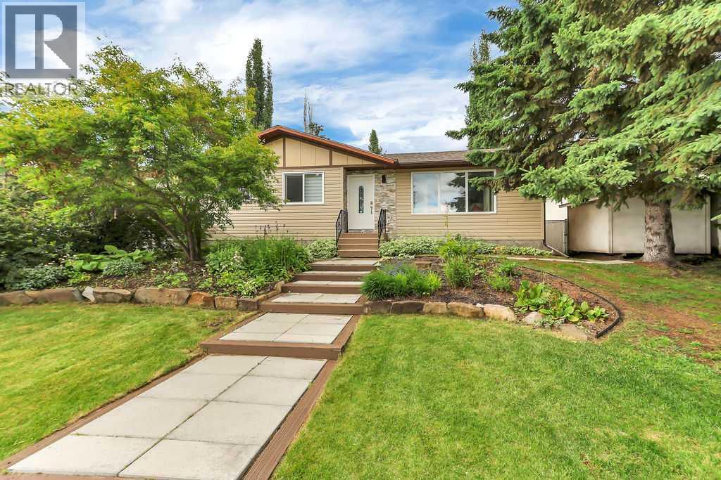 4412 45 Avenue - 1