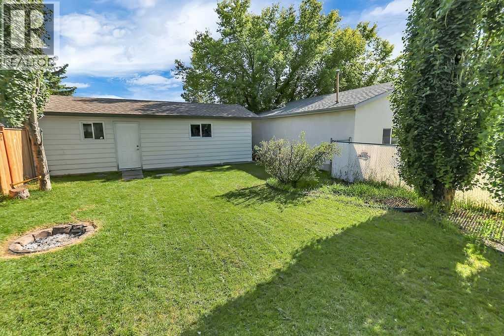 4412 45 Avenue - 37