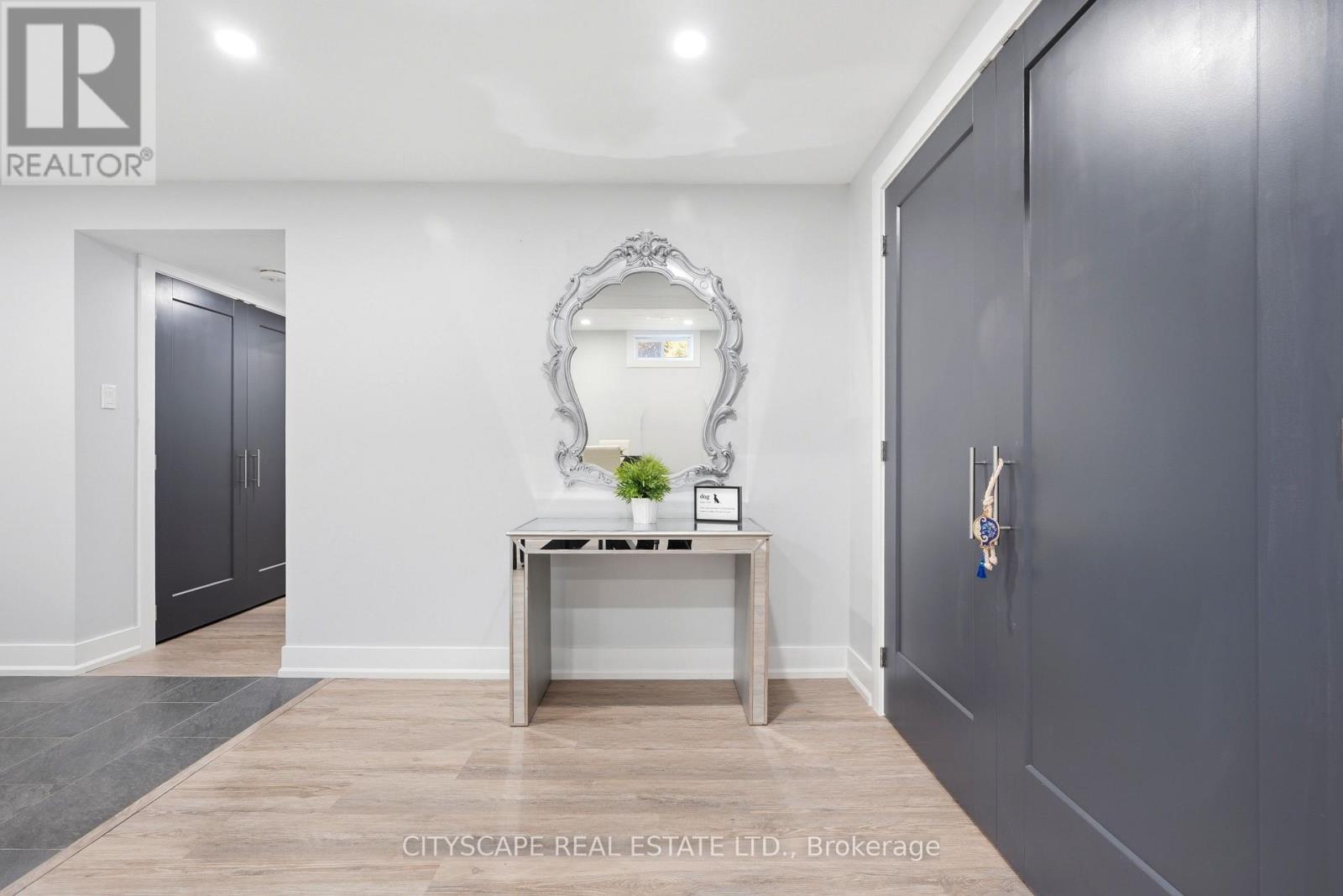 44 STONEHILL BOULEVARD - 14
