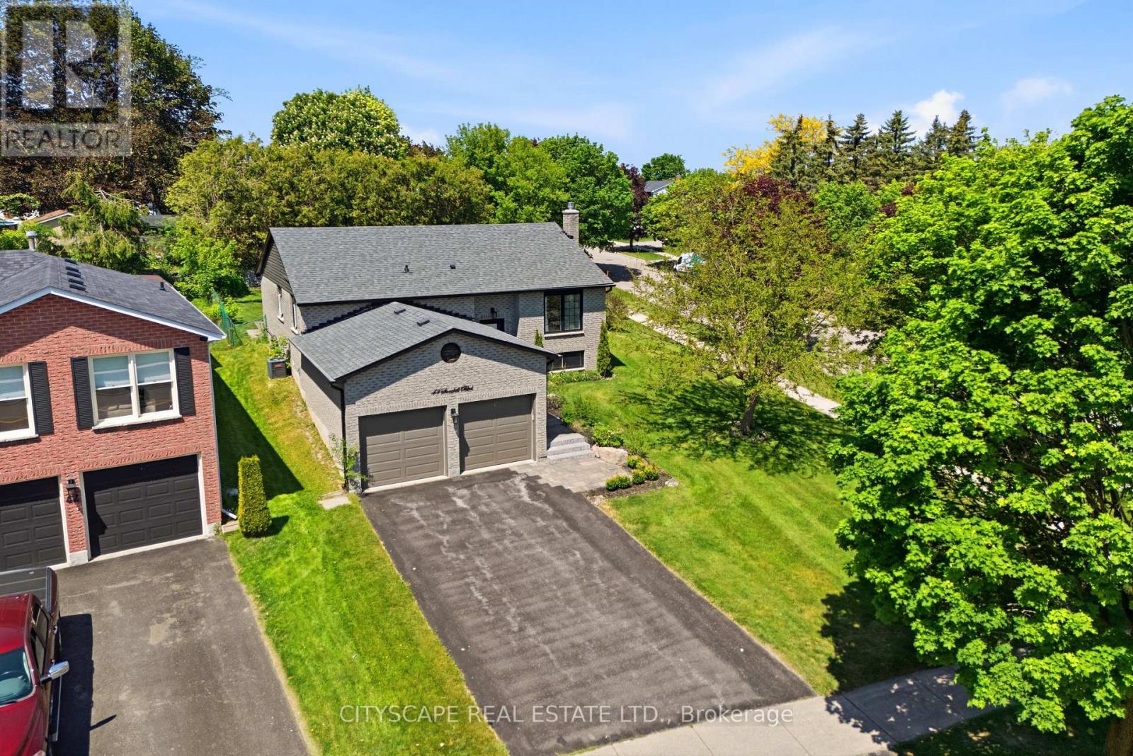 44 STONEHILL BOULEVARD - 20