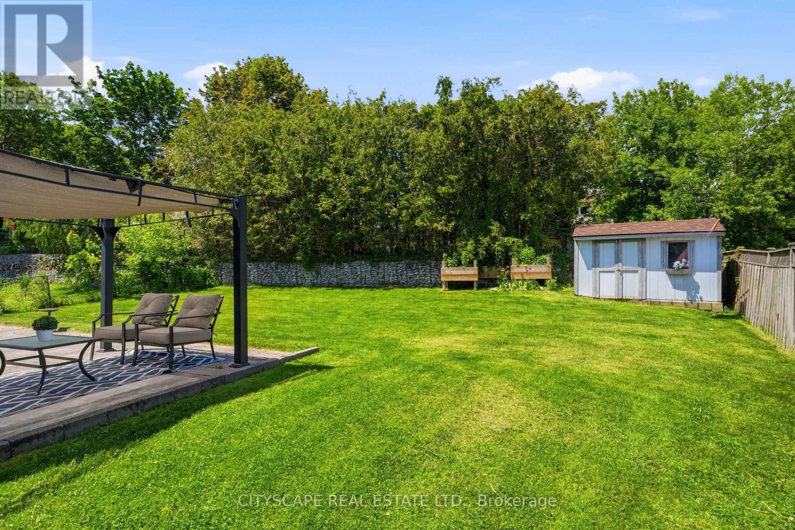 44 STONEHILL BOULEVARD - 22