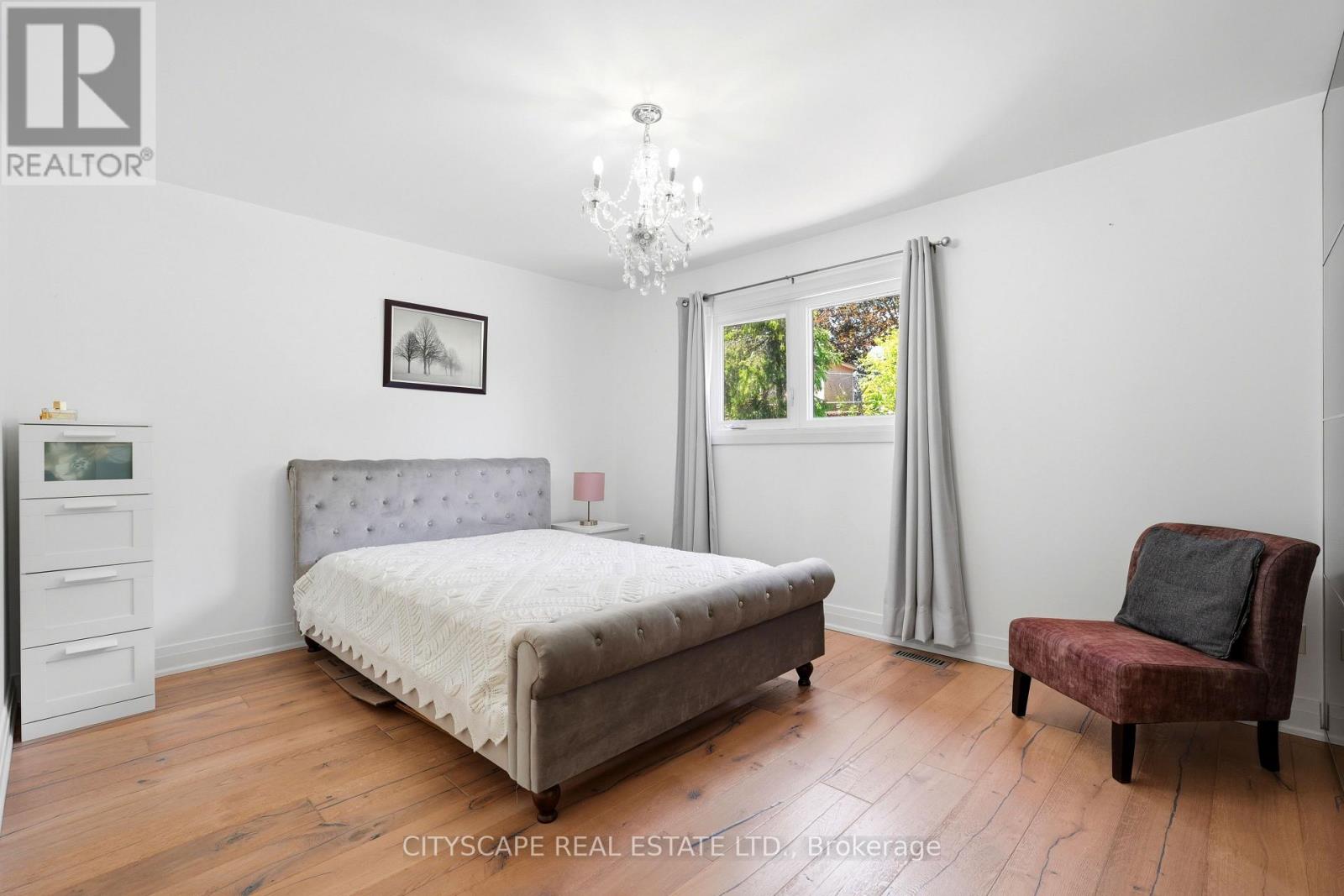 44 STONEHILL BOULEVARD - 9