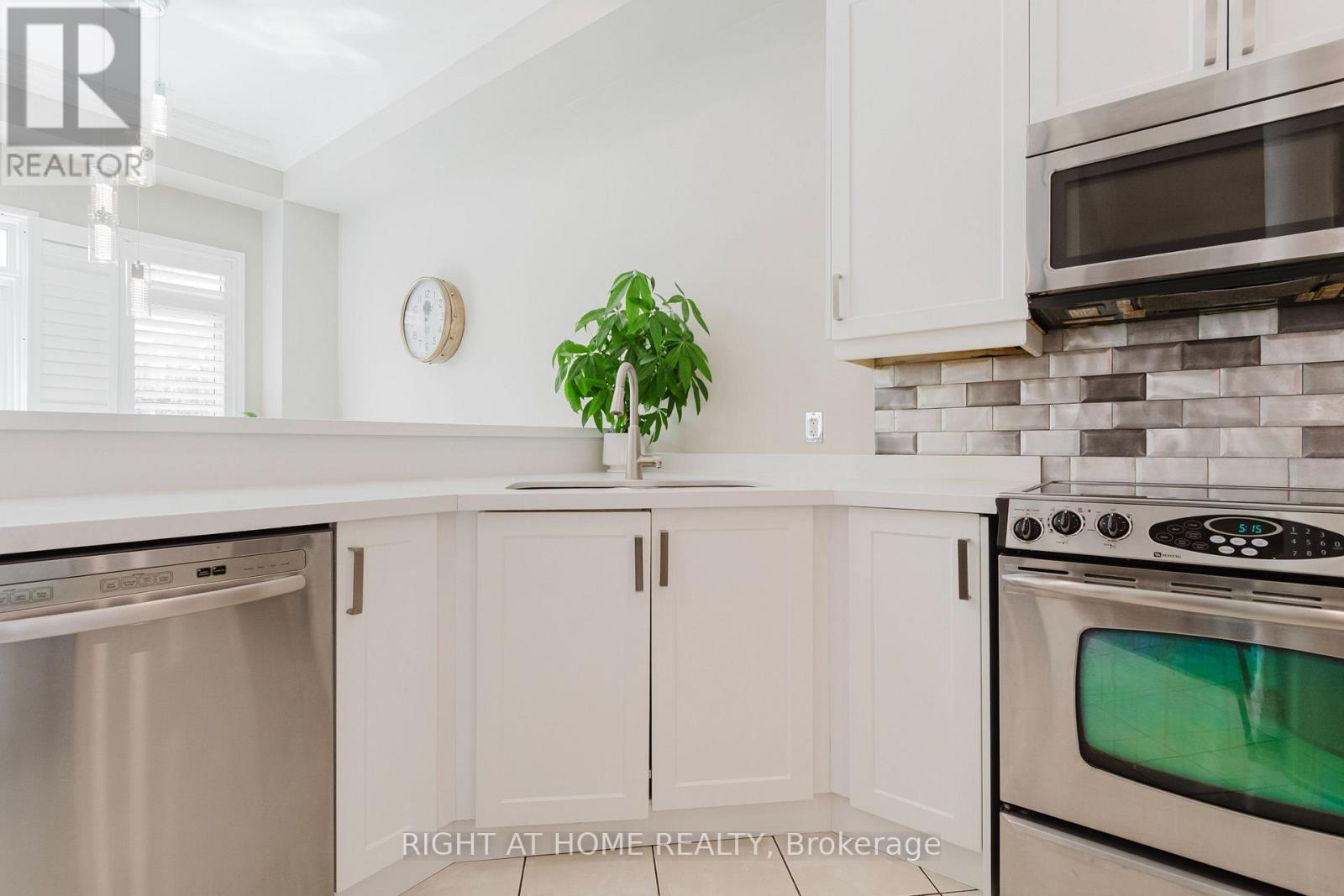 5294 ROADSIDE WAY - 17